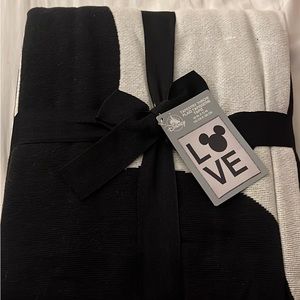 New Mickey tapestry throw